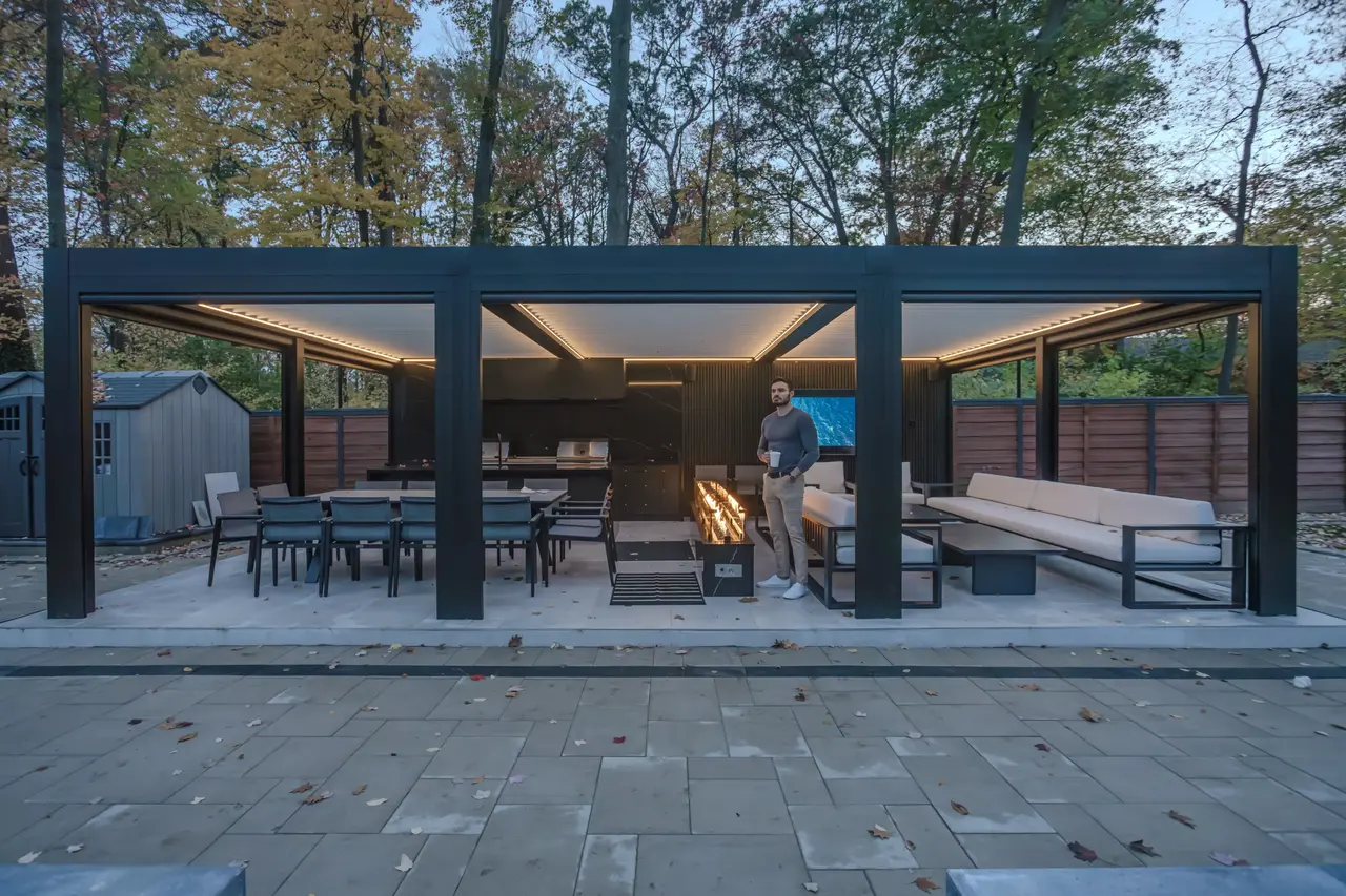 Freestanding Garden Pergola